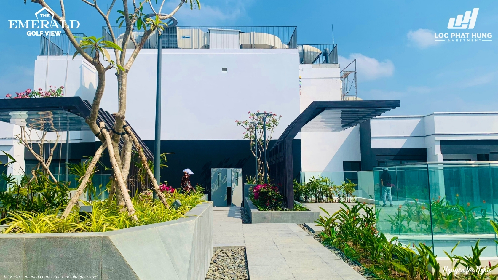 Sky Garden tầng thượng The Emerald Golf View 