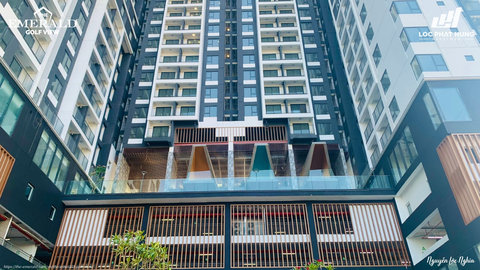 Mat Dung Cong Trinh Block Can Ho The Emerald Golf View Can Canh