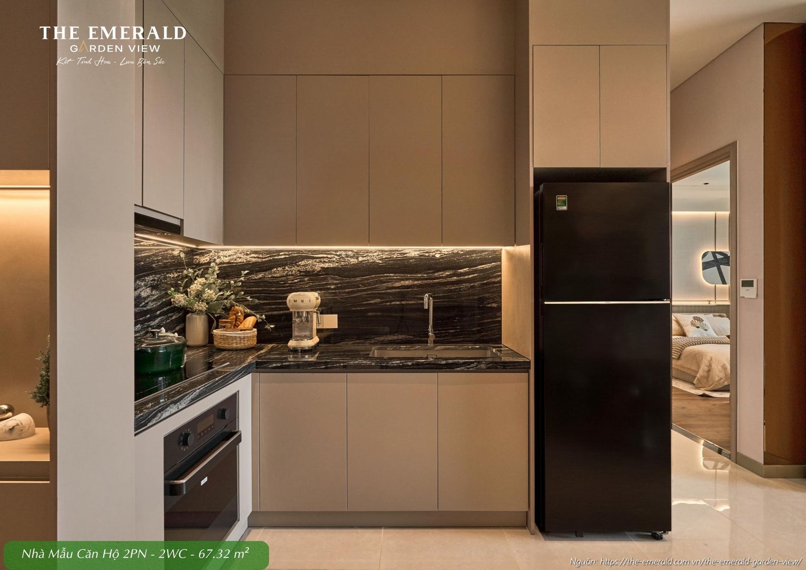 Thiết kế không gian bếp và bàn ăn ấm cúng tại nhà mẫu căn hộ 2 phòng ngủ diện tích tim tường 67.32 m2 The Emerald Garden View